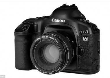 Canon-მა და Leica-მ ფირის ფოტოგრაფიის ეპოქა დაასრულეს