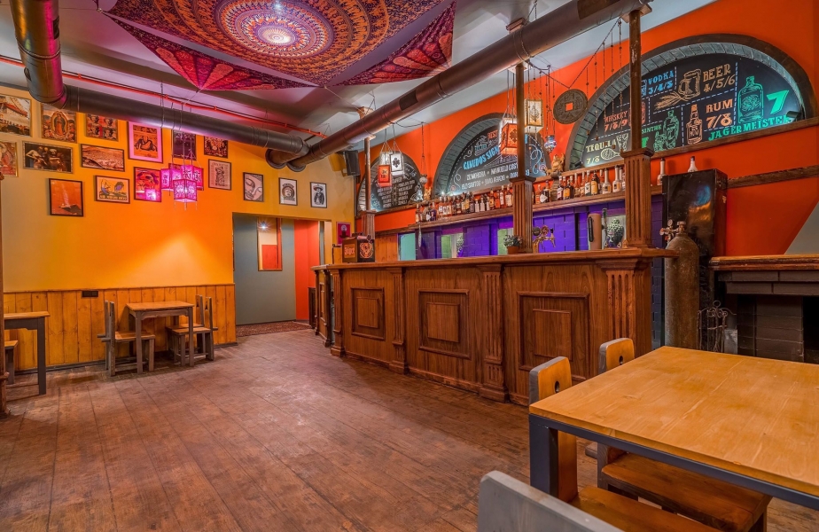 თბილისის ბარები, სადაც ცოცხალ მუსიკას მოუსმენთ AT