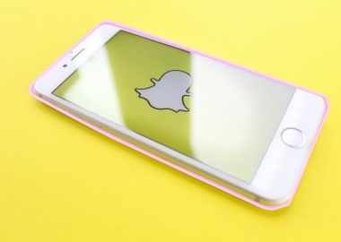 Snapchat აპლიკაციაში ფსიქიკური ჯანმრთელობის დამხმარე საშუალებებს განათავსებს